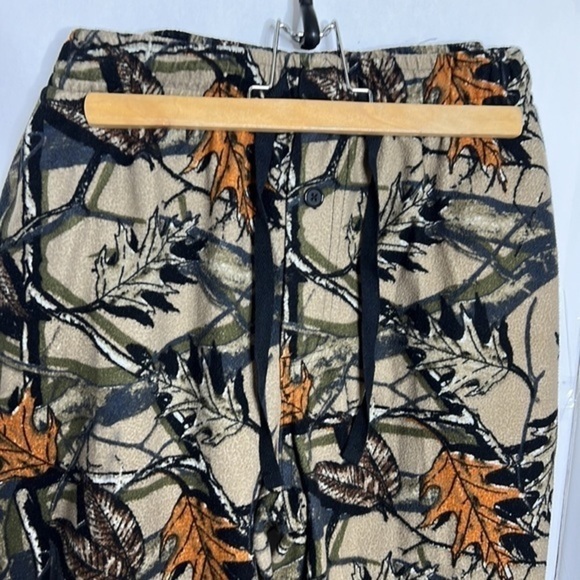 FRUIT OF THE LOOM MENS RELAXING PANTS SIZE 32-34 MEDIUM AND MENS HOUSE SLIPPERS - Picture 4 of 16